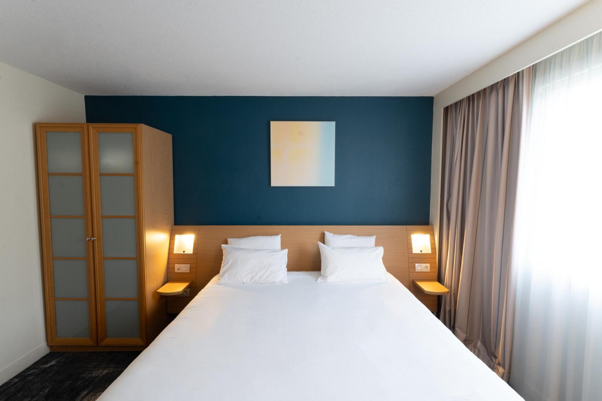 Novotel Nantes Centre Bord De Loire Exteriör bild