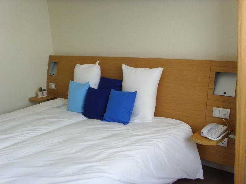 Novotel Nantes Centre Bord De Loire Exteriör bild